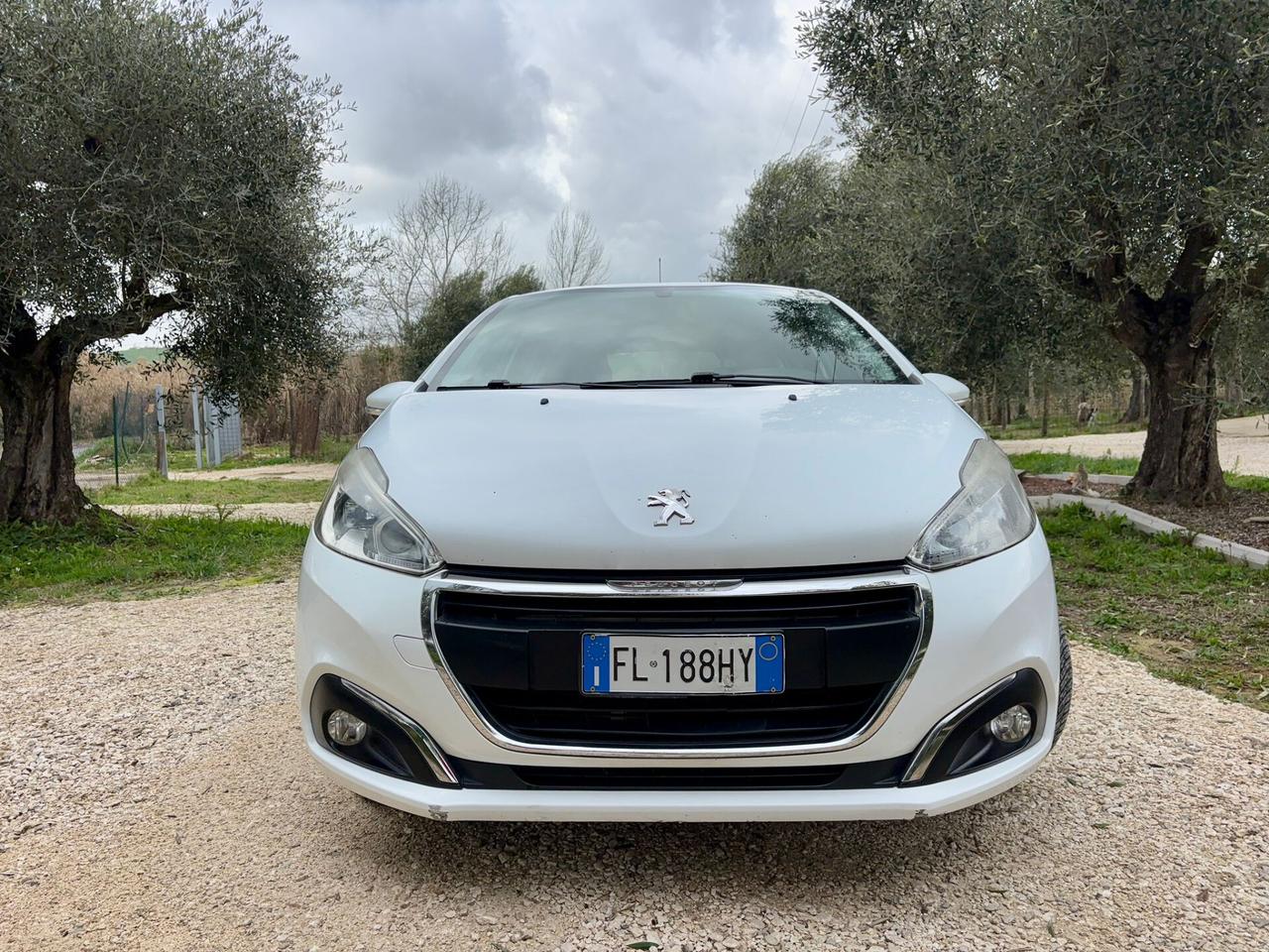 Peugeot 208 PureTech 82 5p. GPL Allure