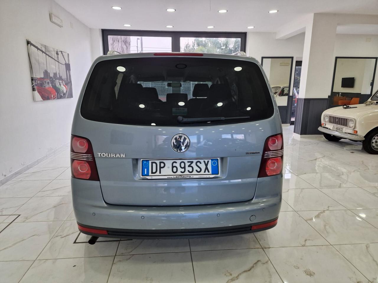 Volkswagen Touran 2.0 Metano 7 POSTI