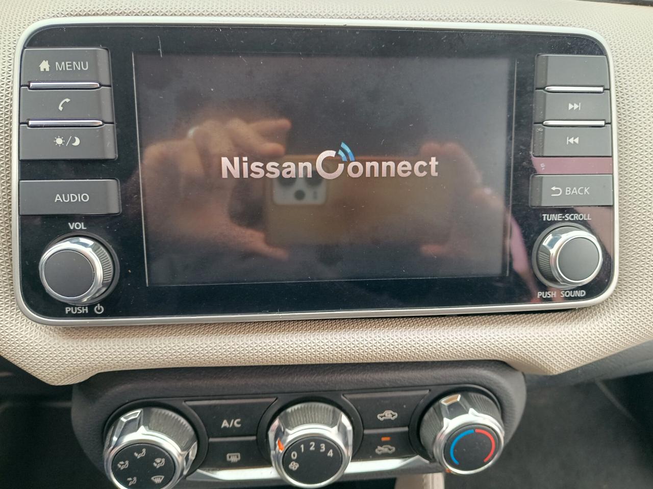 Nissan Micra IG-T 100 5 porte Visia+