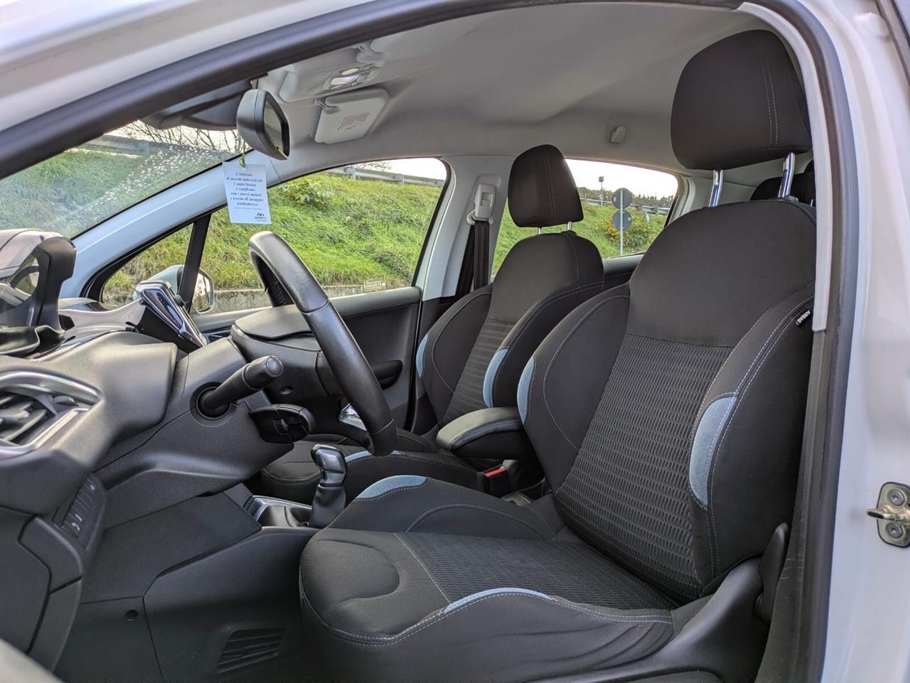 Peugeot 208 1.4 HDi 68 CV 5 porte Allure