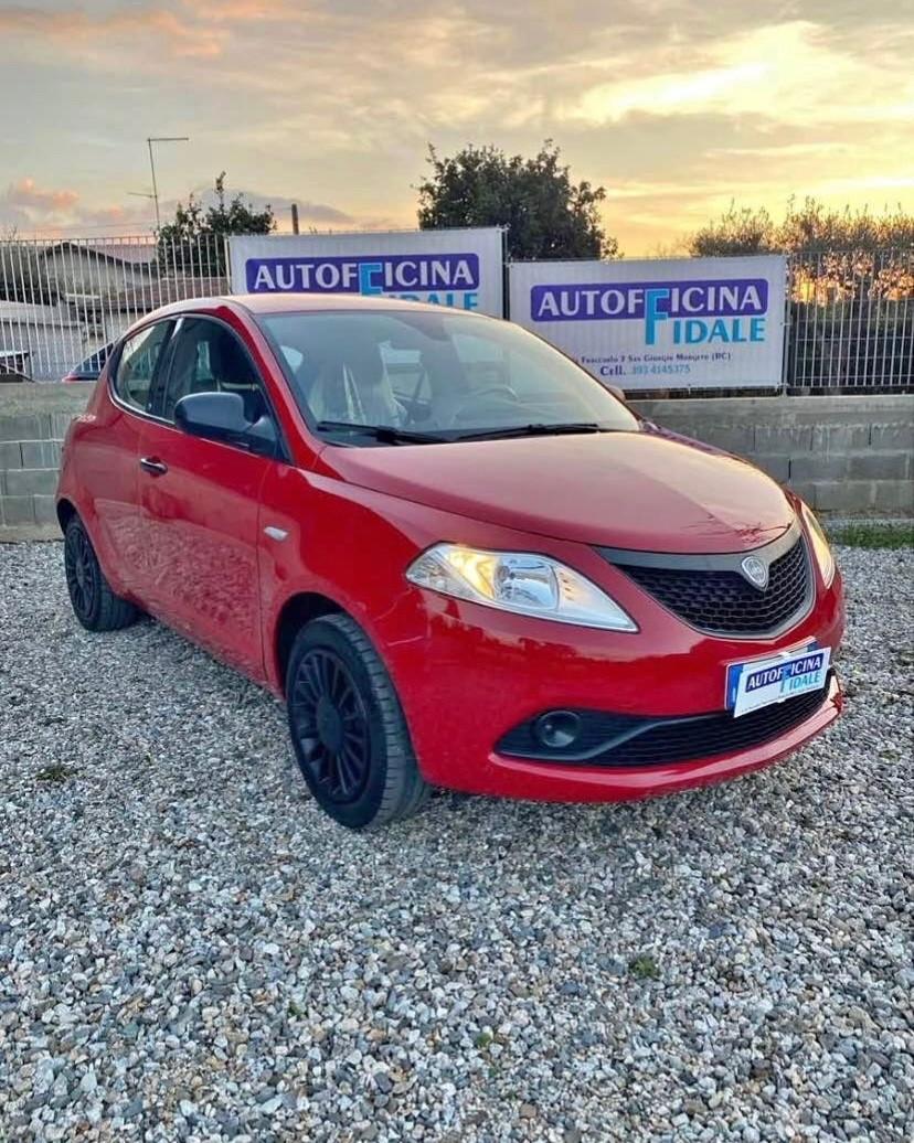 Lancia Ypsilon 1.2 69 CV 5 porte GPL Ecochic Elefantino Blu