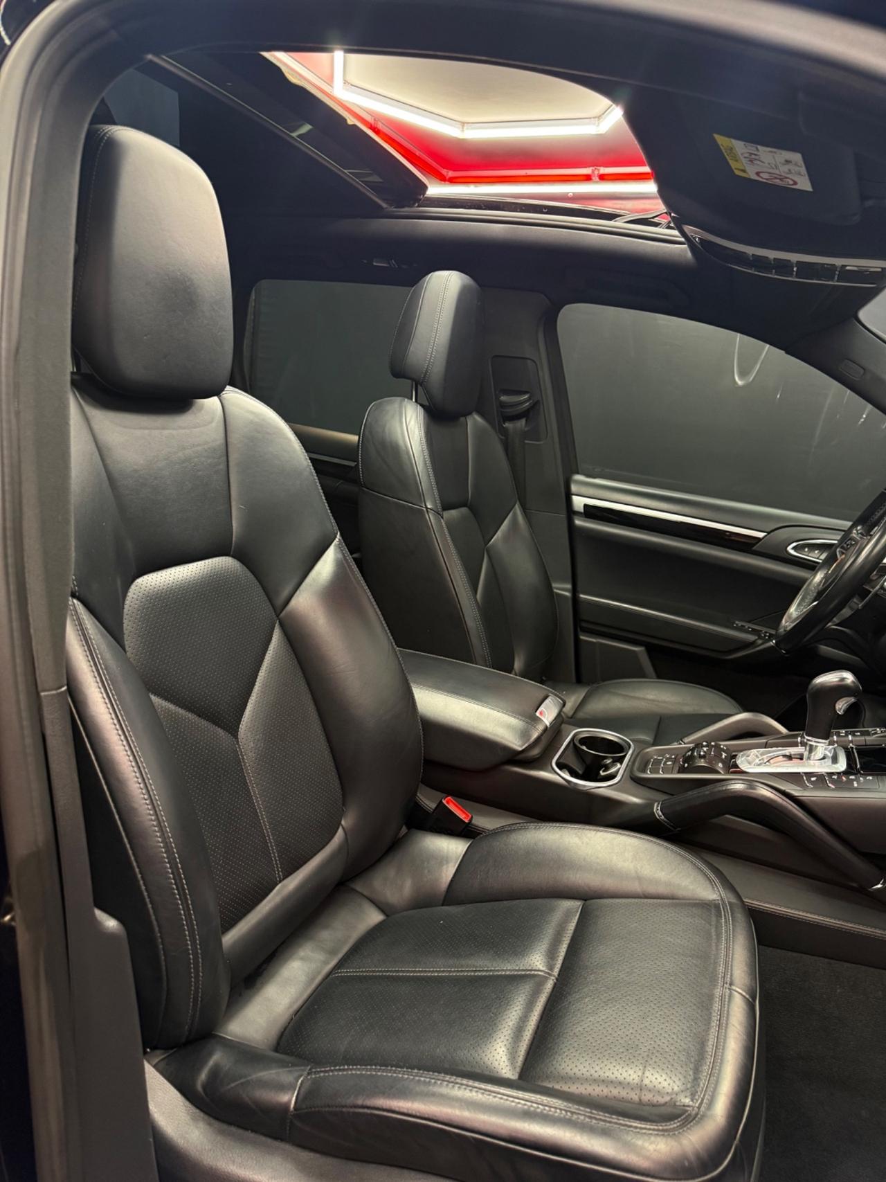 Porsche Cayenne 3.0 Disel V6 IPER FULL