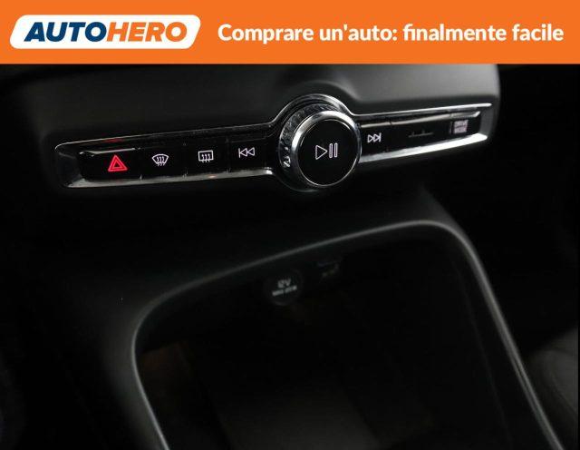 VOLVO XC40 T3 Geartronic Momentum Pro