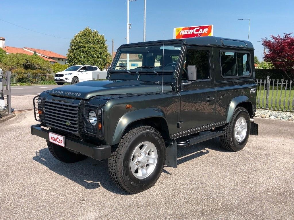 Land Rover Defender 90 2.4 TD4 Station Wagon S