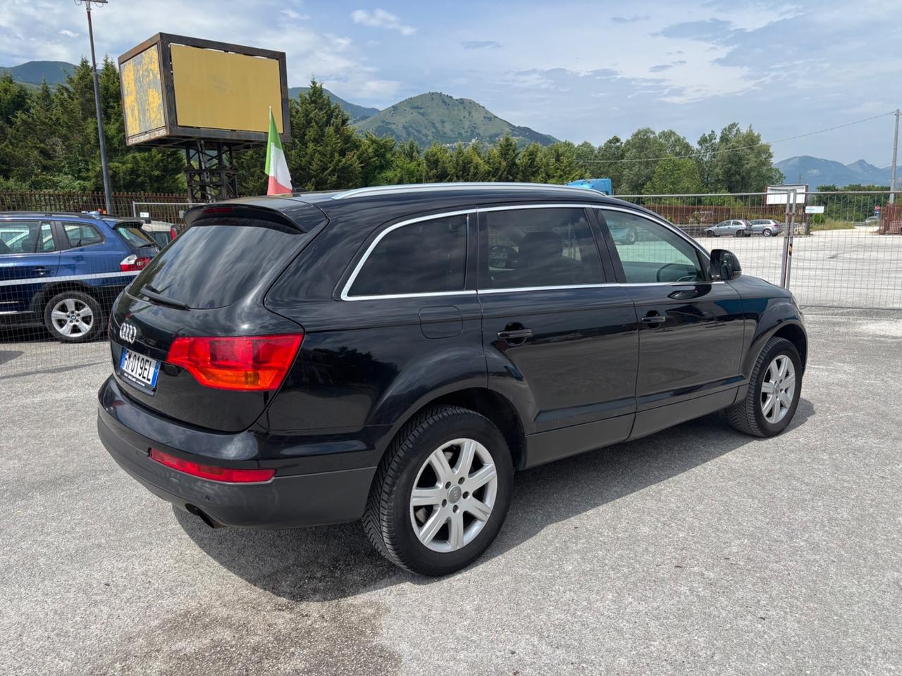 Audi Q7 3.0 V6 TDI 233CV quattro tiptronic