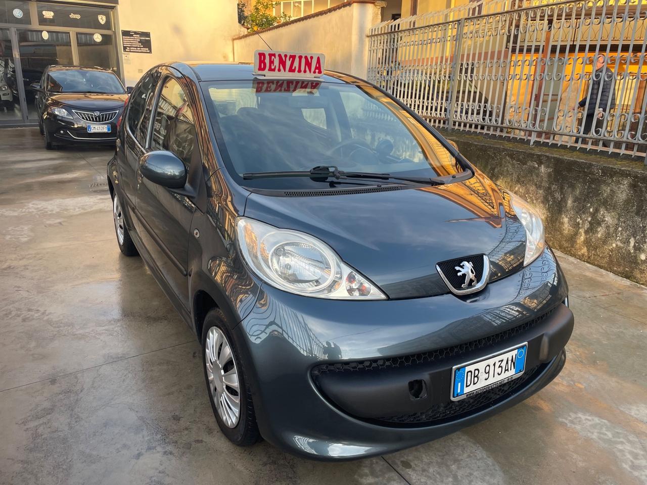 Peugeot 107 1.0 68CV 5p. Sweet Years