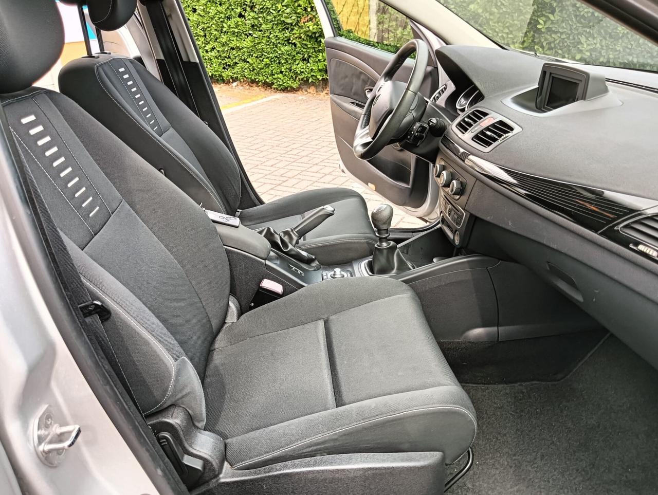 Renault Megane Mégane 1.5 dCi 110CV SporTour Attractive..CELL 320 147 1147 WUATSAPP..ELIA
