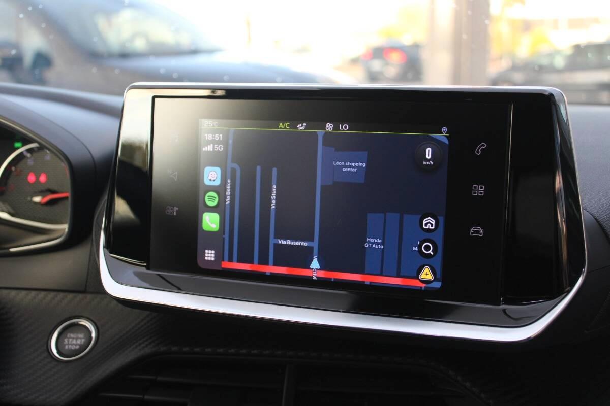 Peugeot 2008 1.5 bluehdi Allure s&s 130cv eat8 Con CARPLAY