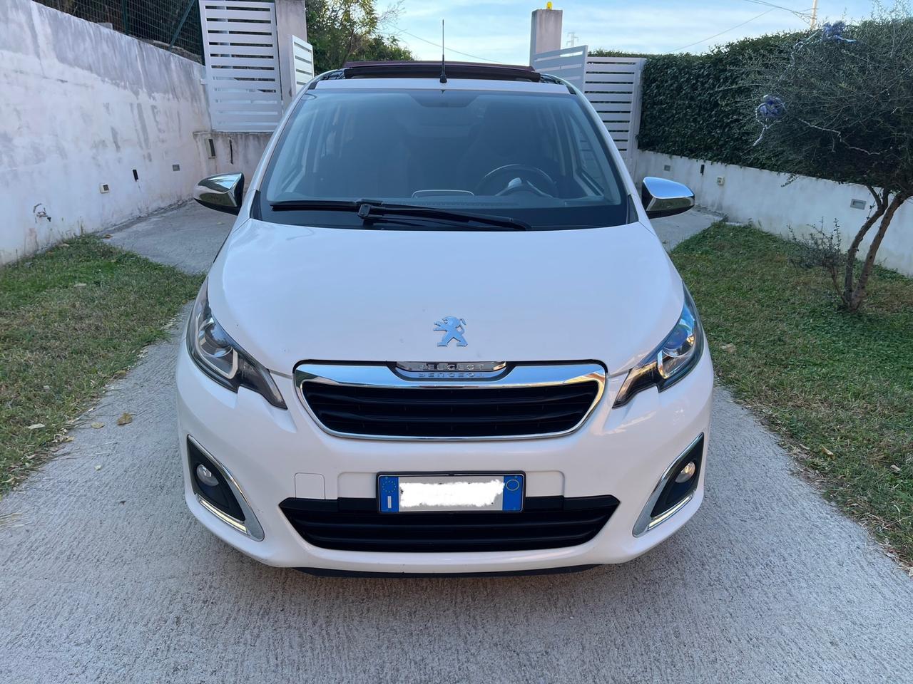 Peugeot 108 PureTech 82 5 porte Allure