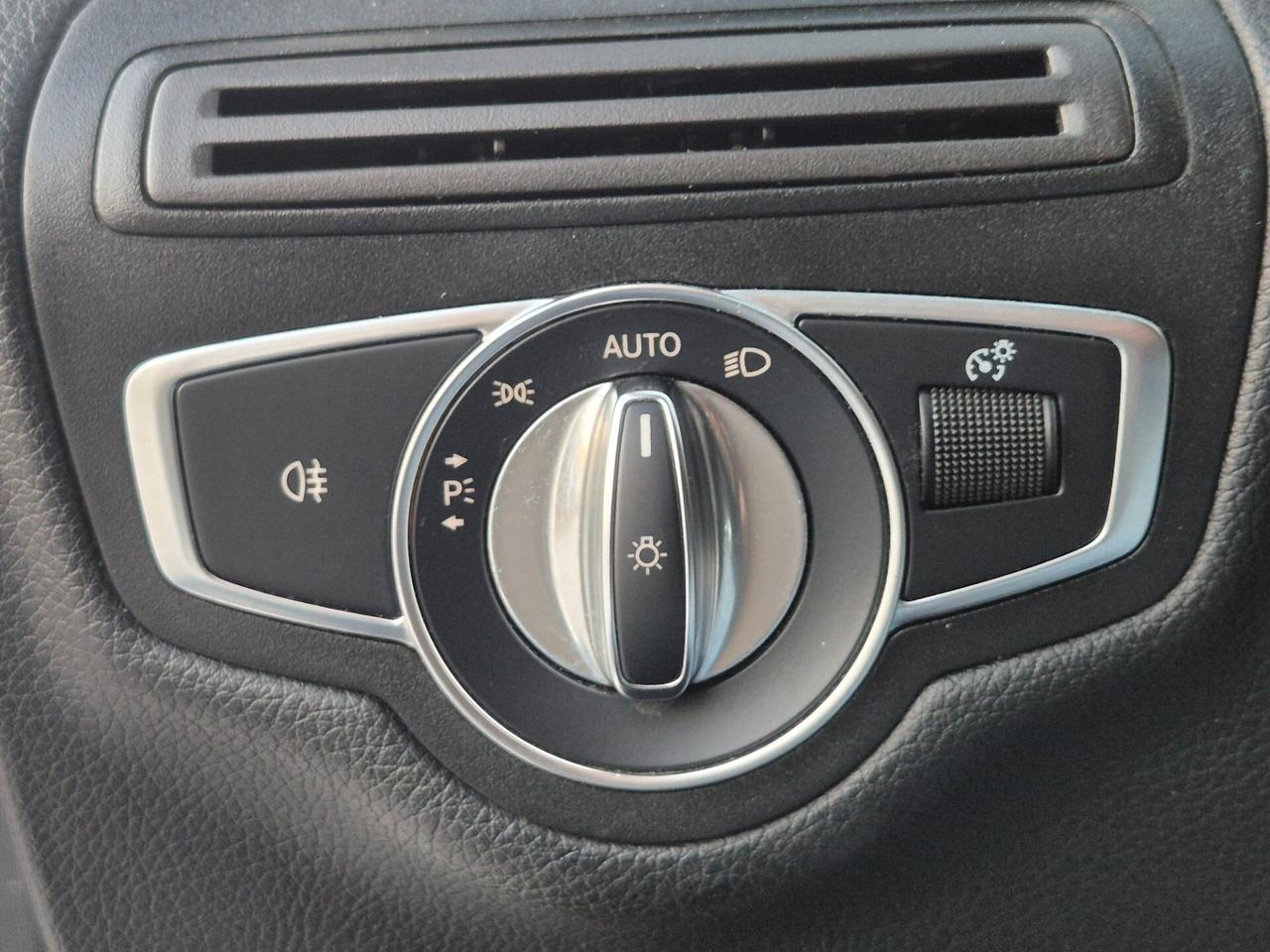 Mercedes-benz C 220 d 4 MATIC Coupé Sport