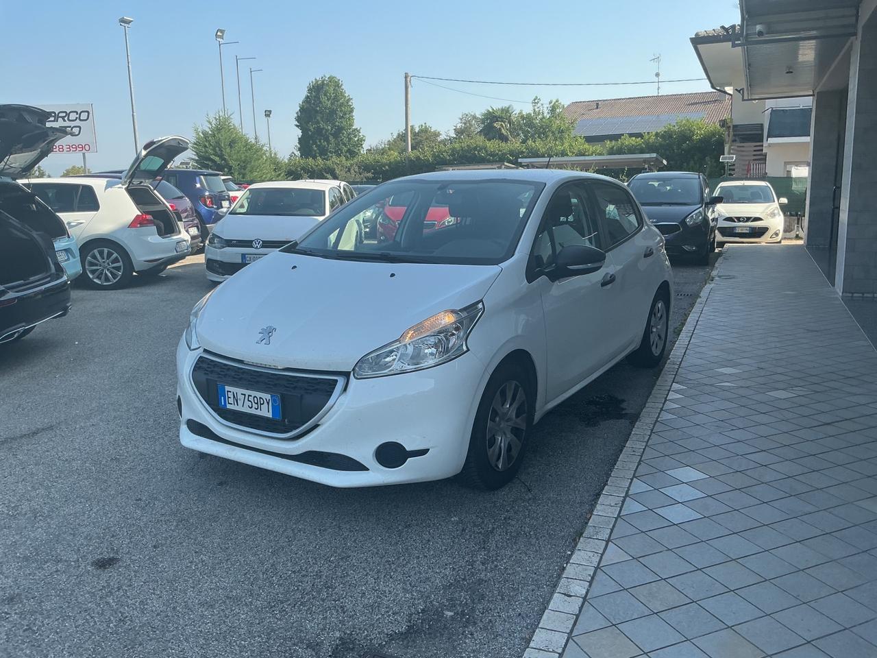 Peugeot 208 1.2 VTi 82 CV 5 porte Allure