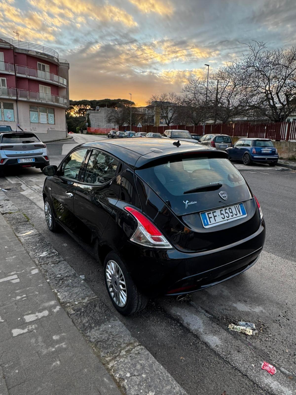 Lancia Ypsilon 1.3 MJT 16V 80 CV 5 porte S&S Platinum