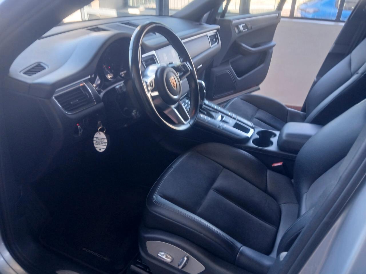 PORSCHE Macan 2.0 Sport design 2016