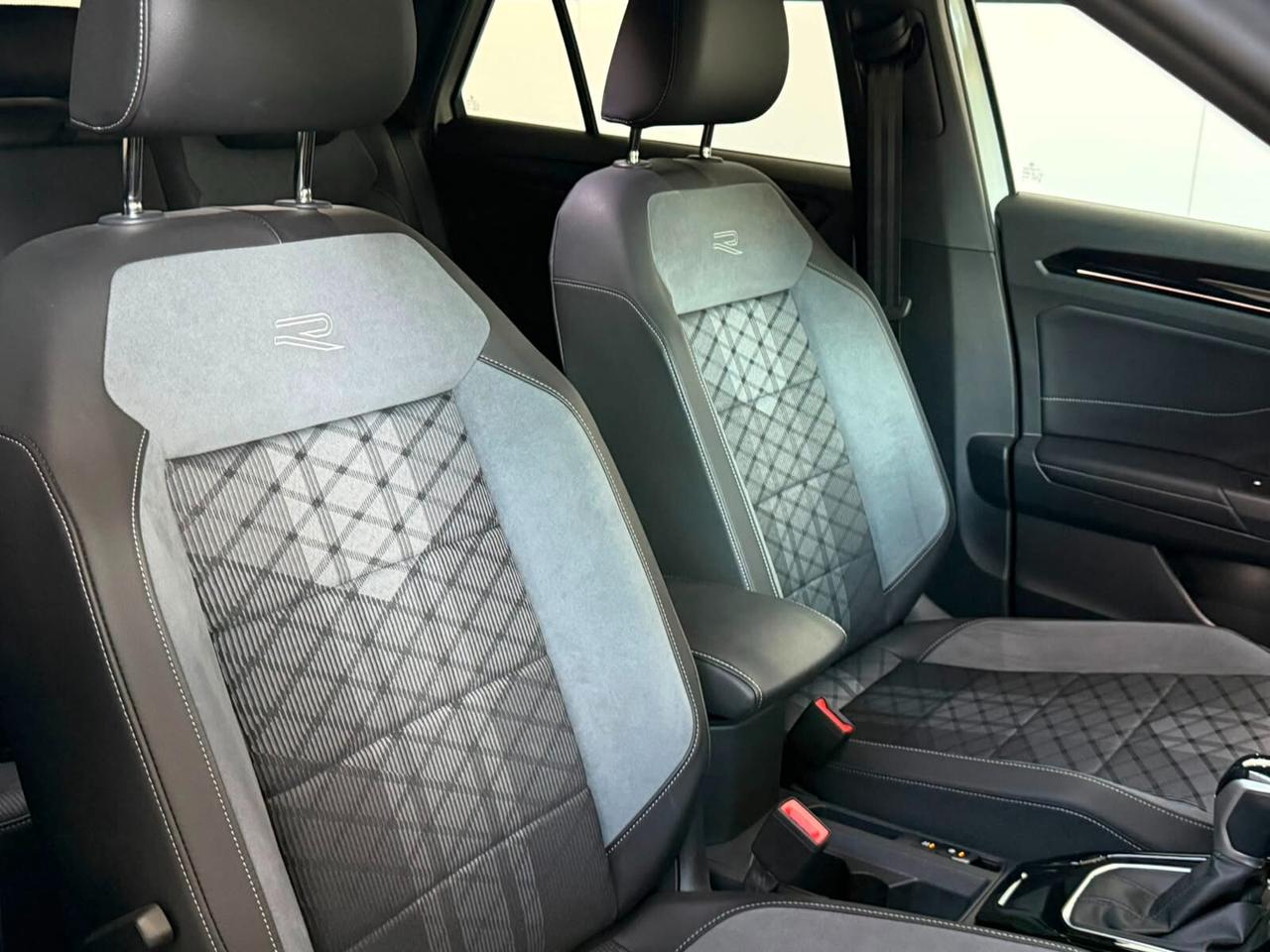 Volkswagen T-Roc 1.5 TSI ACT DSG R-Line