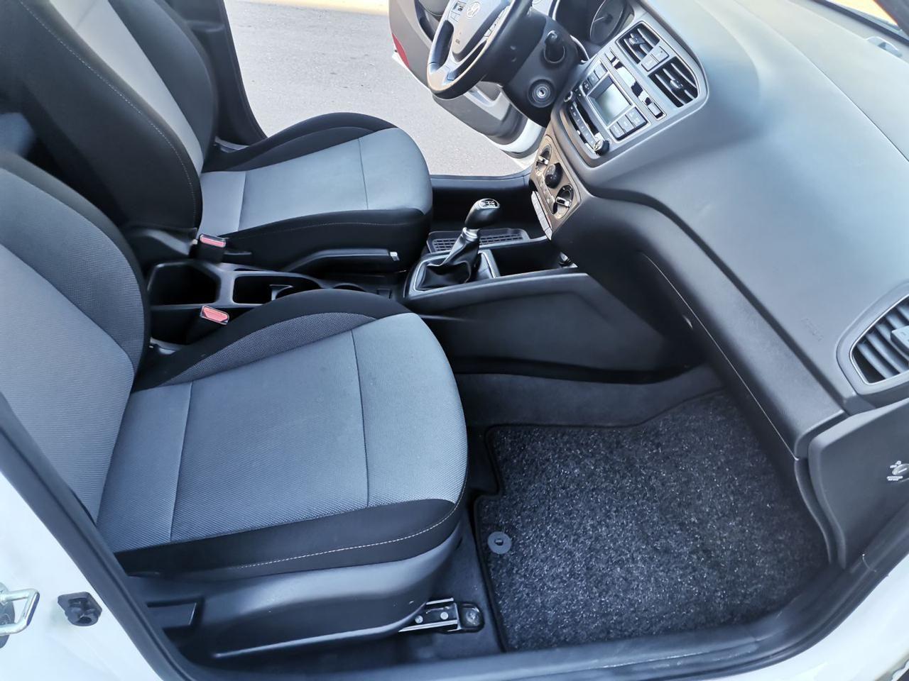 Hyundai i20 1.2 84 CV 5 porte