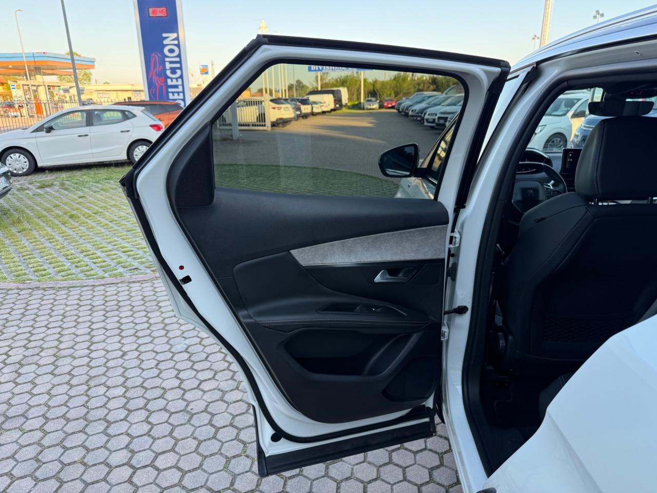 Peugeot 3008 BlueHDi 130 S&S EAT8 GT-LINE