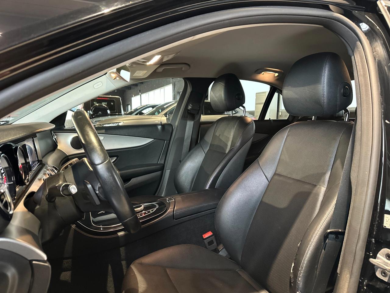 Mercedes-benz E 220 d Auto Premium Plus