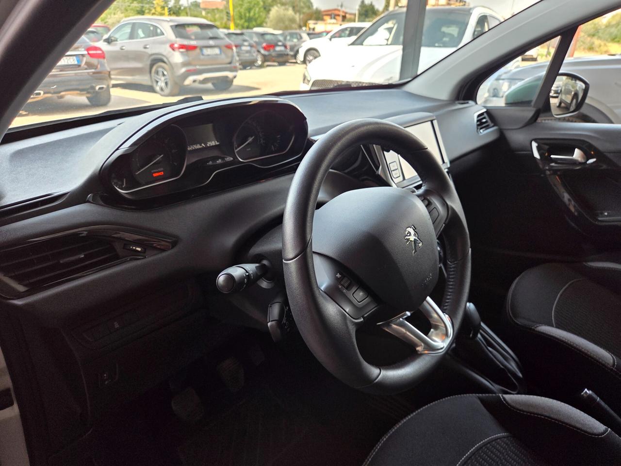 Peugeot 208 PureTech 82 5 porte Allure