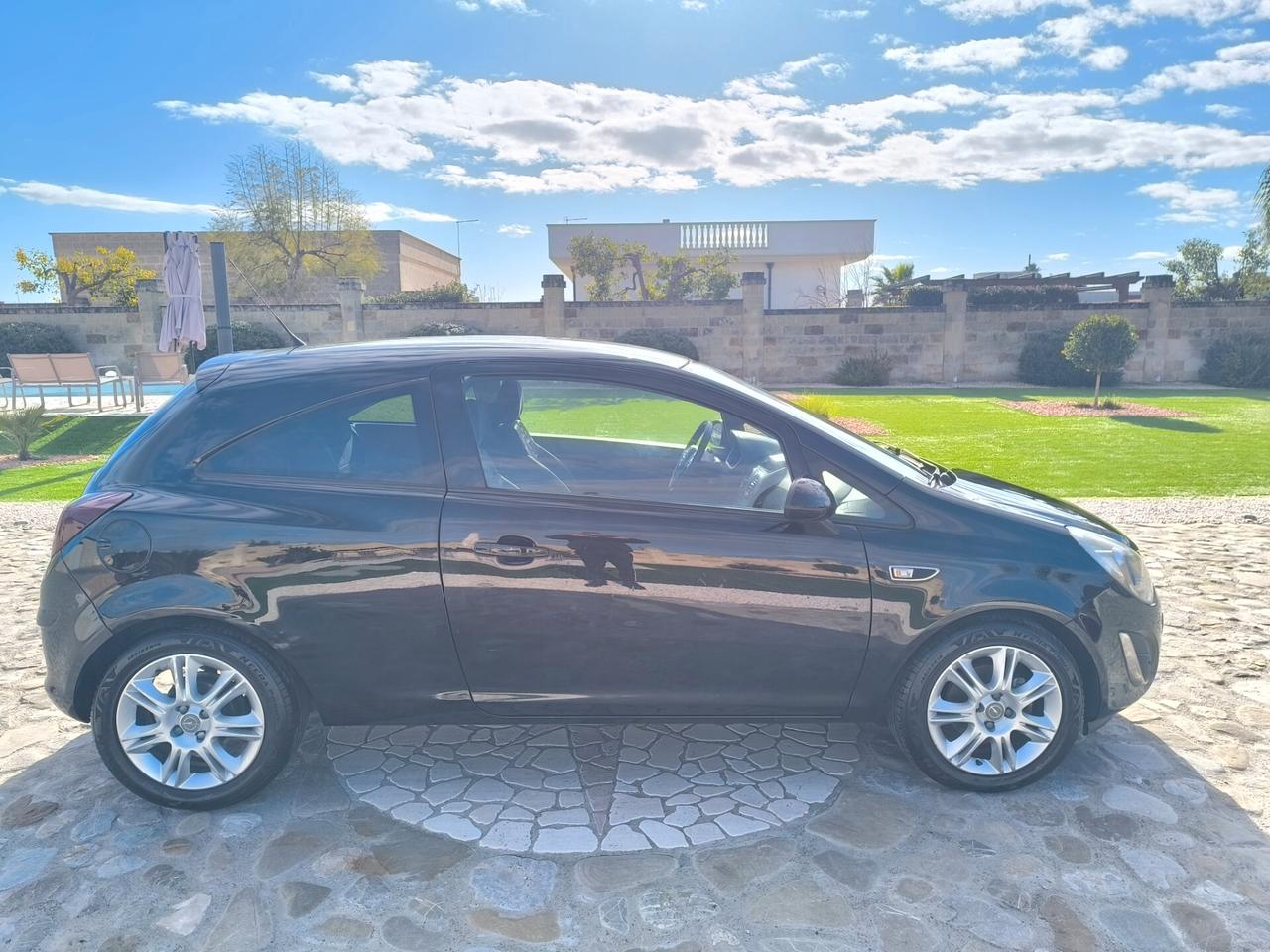 Opel Corsa 1.2 perfetta full optional