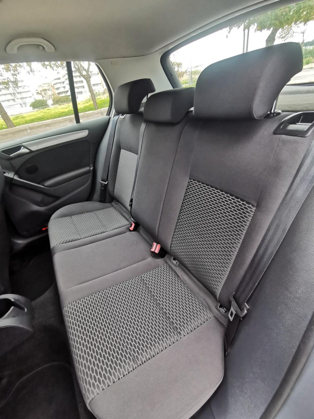 Volkswagen Golf 1.6 TDI 5p. Comfortline - 2011