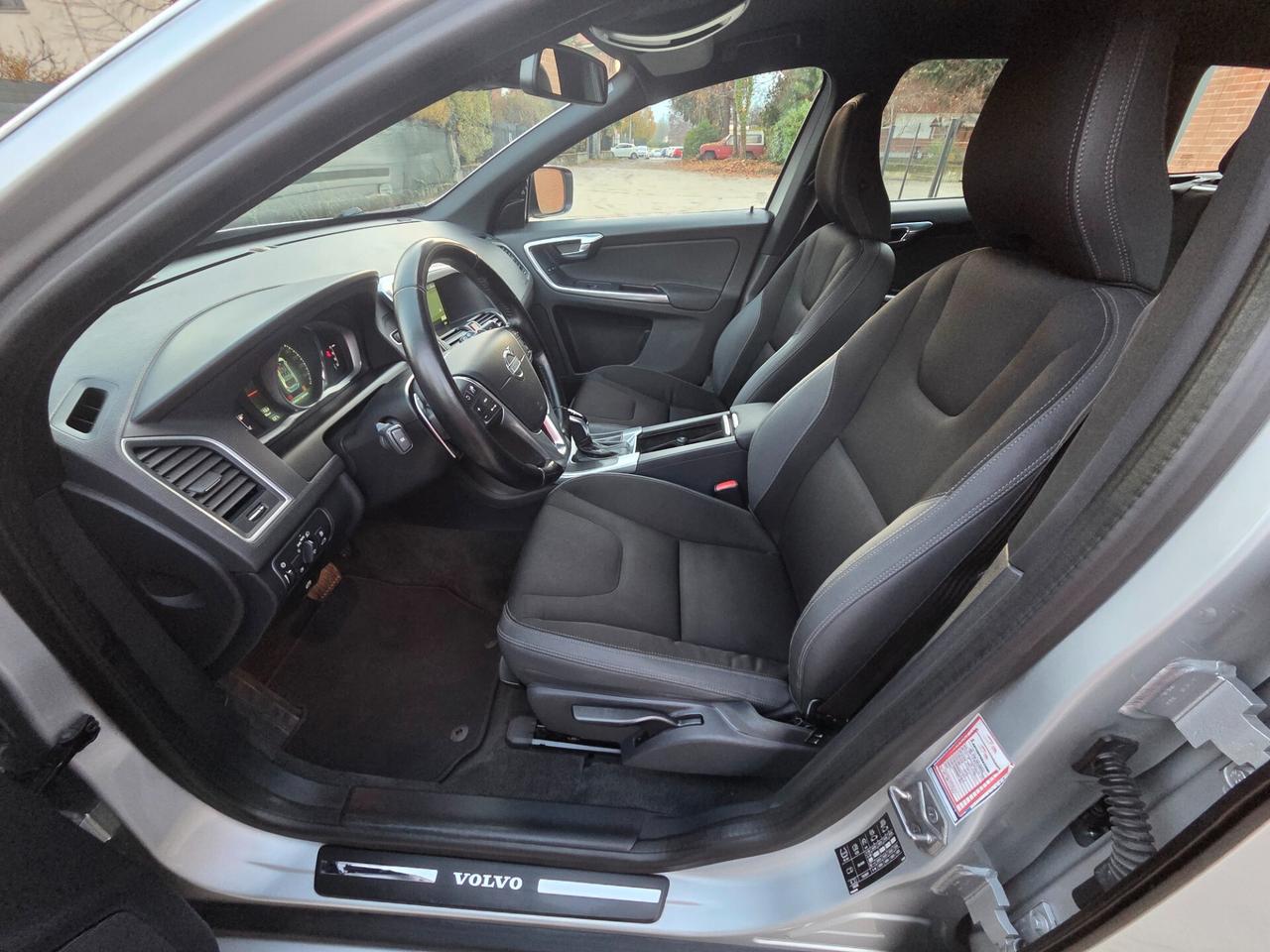 Volvo XC 60 XC60 D4 181cv Geartronic Momentum