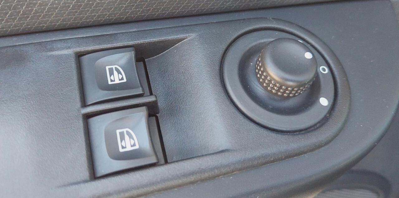 PARI AL NUOVO - RENAULT CLIO - 1.5 DIESEL - EURO 6 B