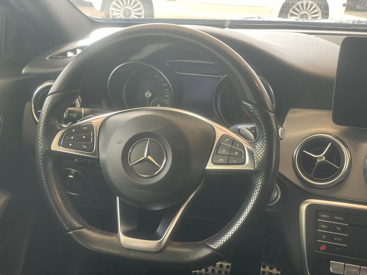 Mercedes-benz GLA 200 d Automatic Sport