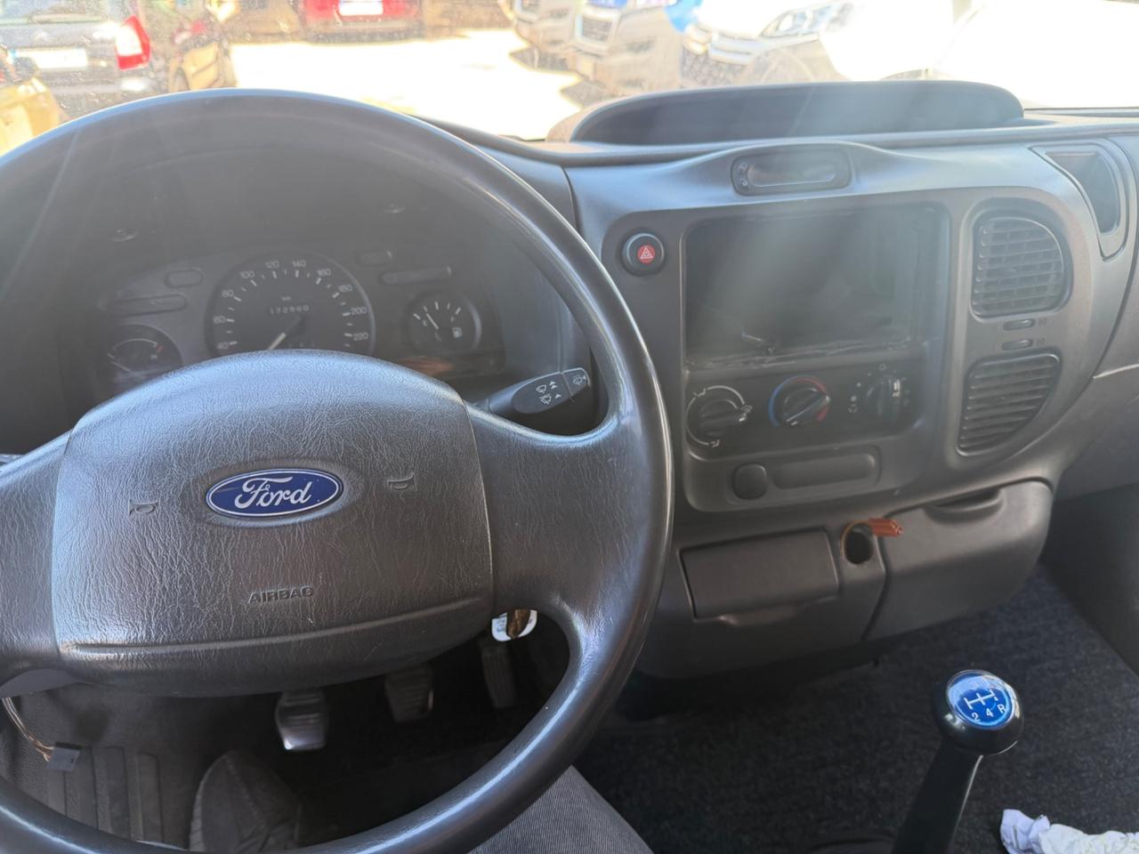 Ford Transit casonato