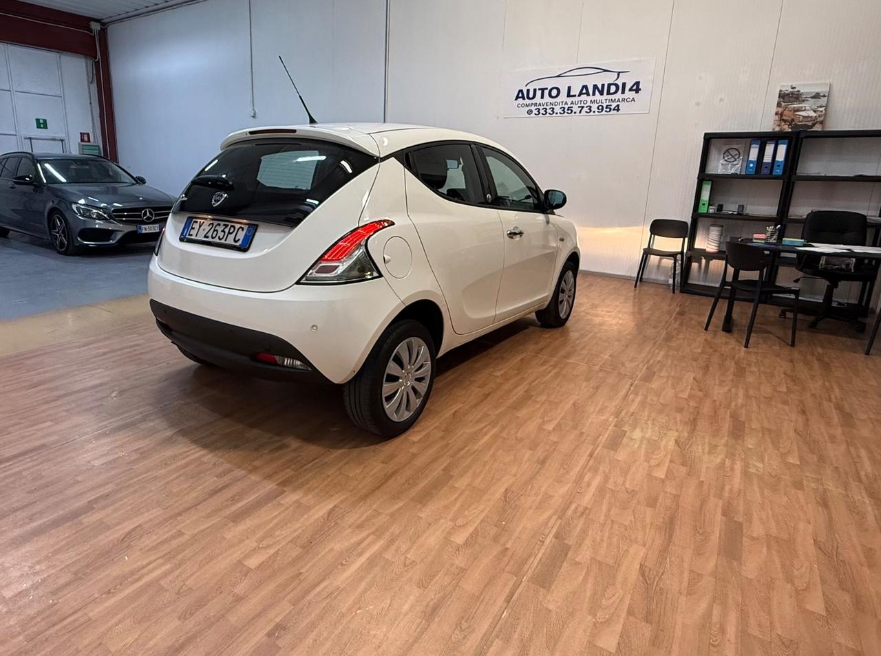 Lancia Ypsilon 0.9 TwinAir 85 CV 5 porte Metano Ecochic Gold
