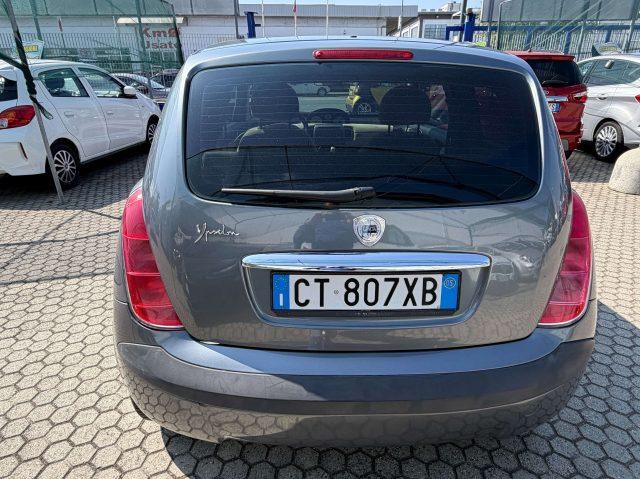 LANCIA Ypsilon Ypsilon II 1.4 16v Argento gpl automatica
