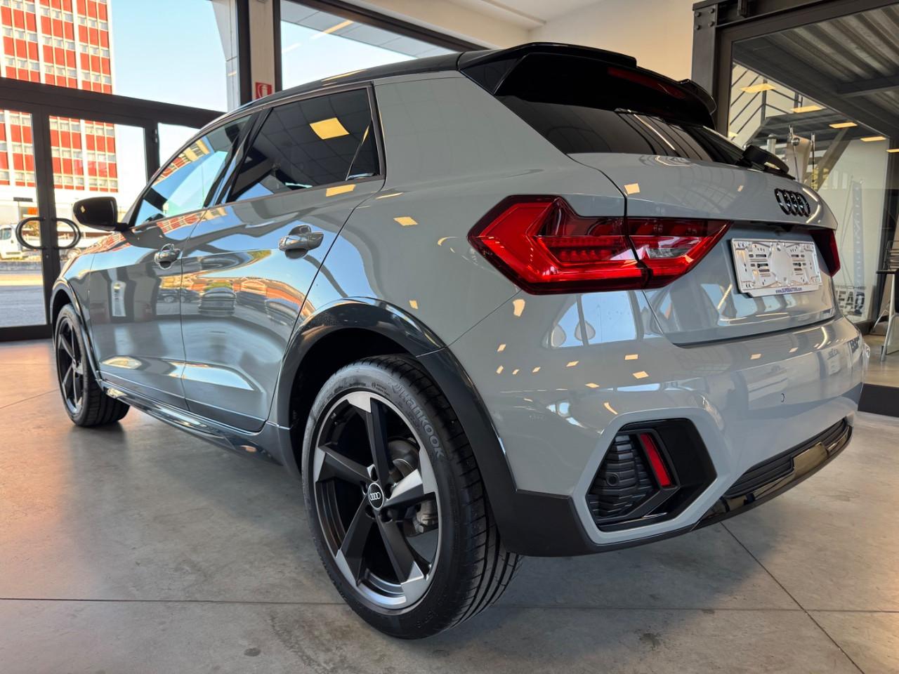 Audi A1 Allstreet 35 TFSI 150cv S Tronic S line Interiors