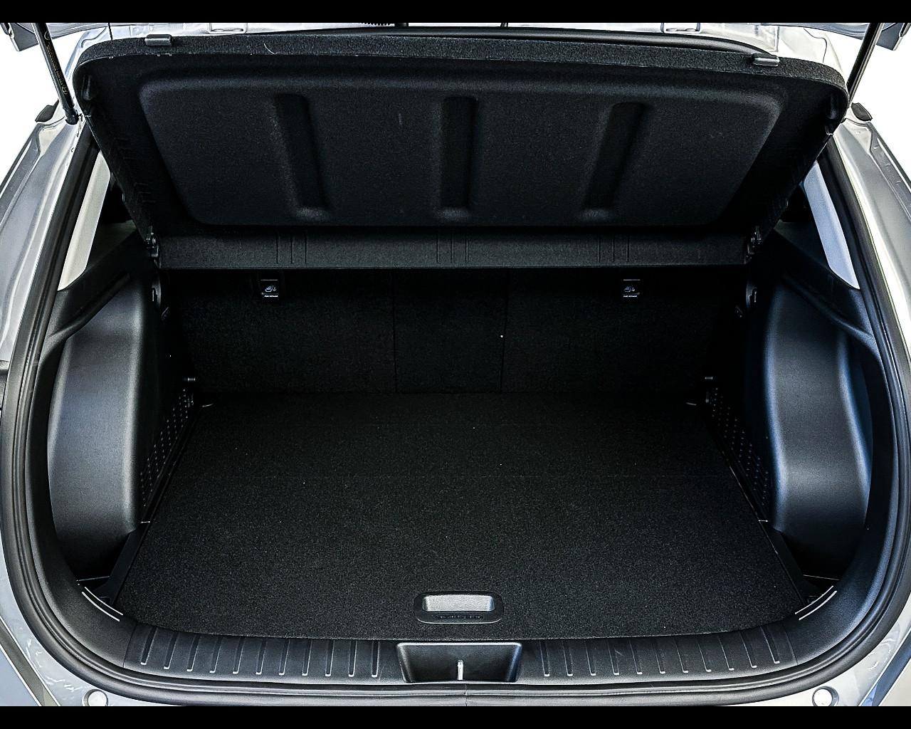 HYUNDAI KONA EV MY25 EXCLUSIVE 64,8 KWH+HP