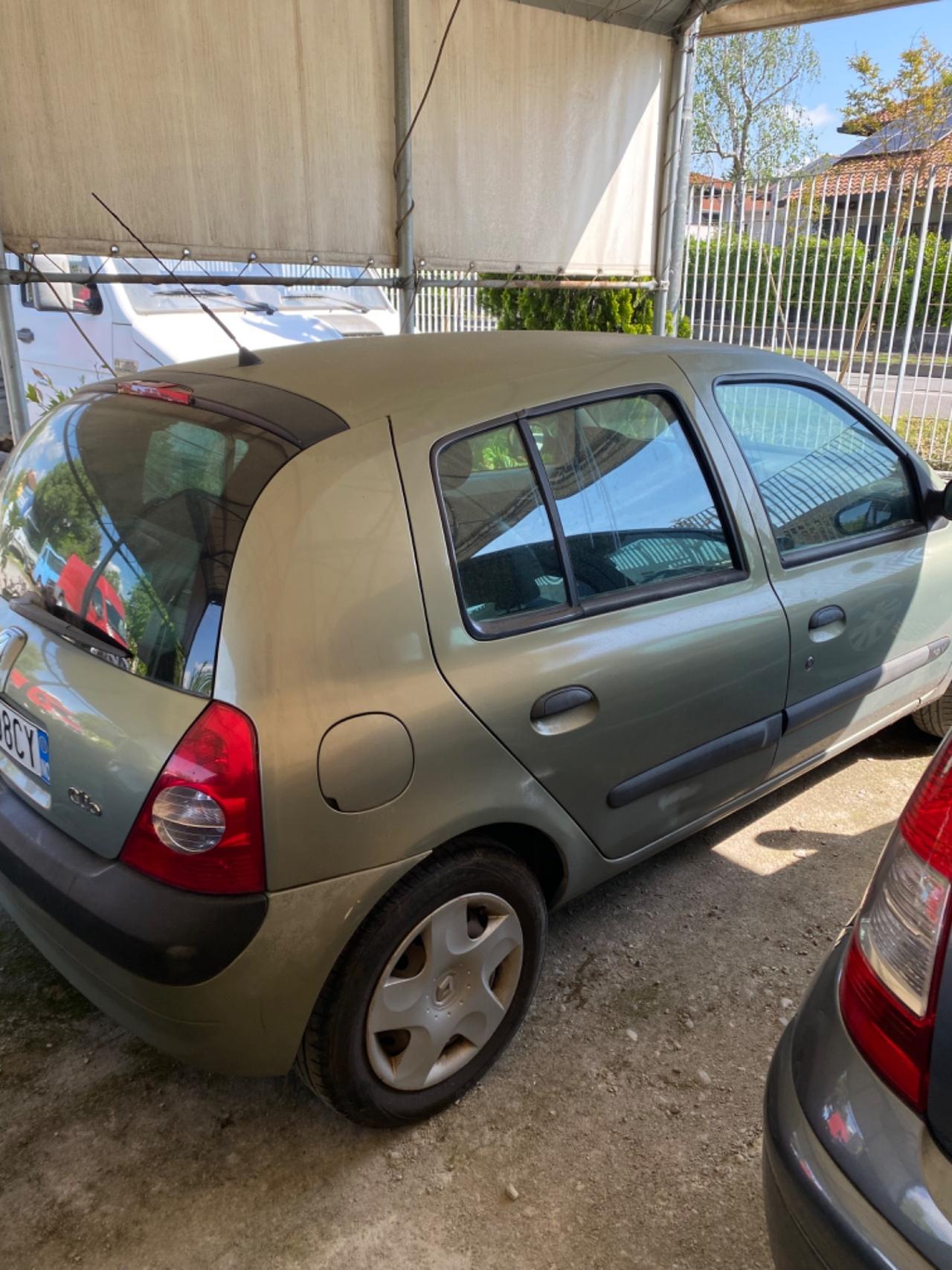 Renault Clio 1.2 16V cat 5 porte Privilège