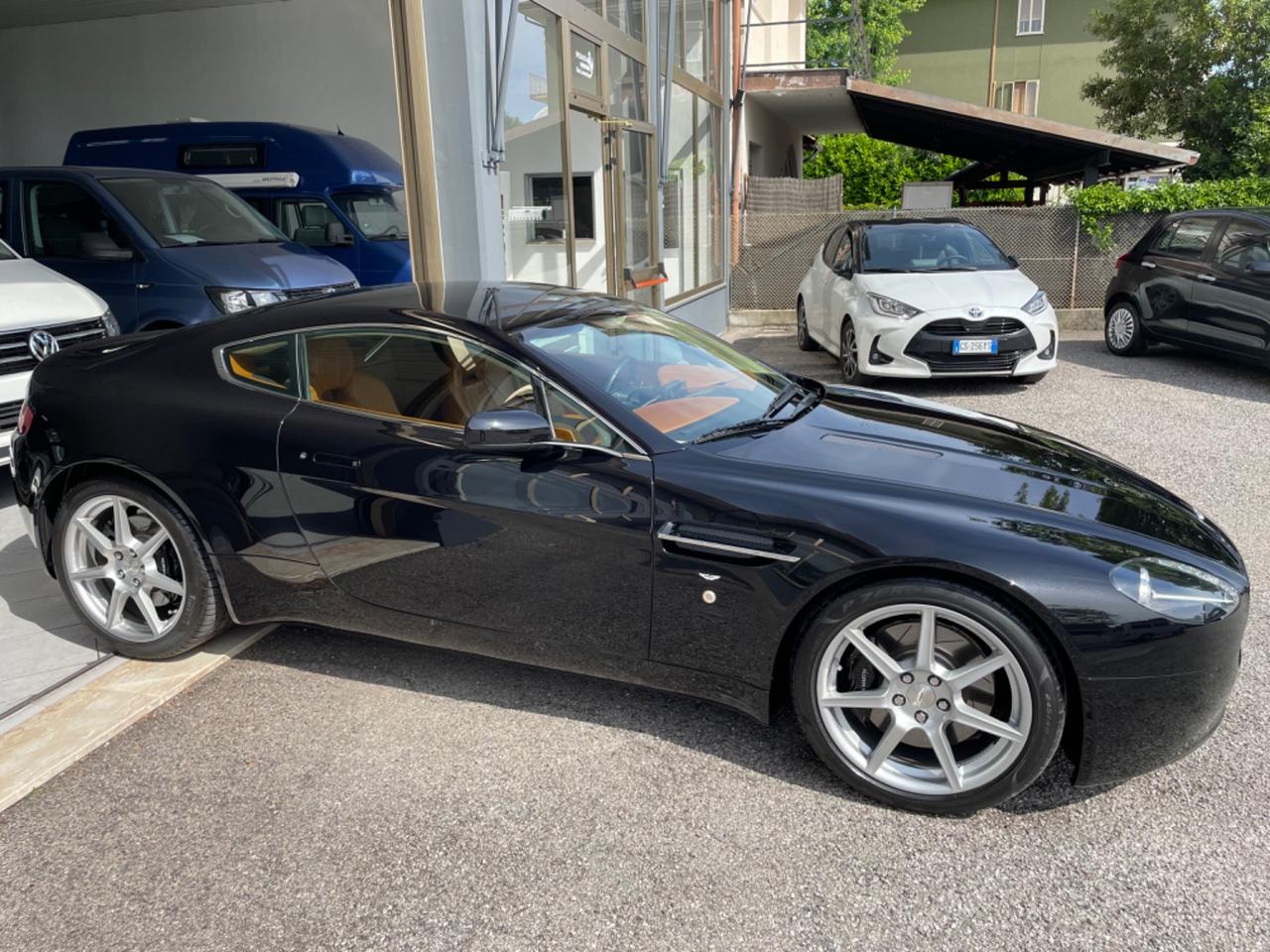 Aston Martin V8 Vantage Coupé Sportshift