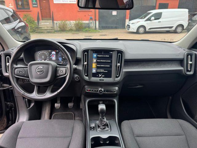 VOLVO XC40 T2 130CV MOMENTUM CORE