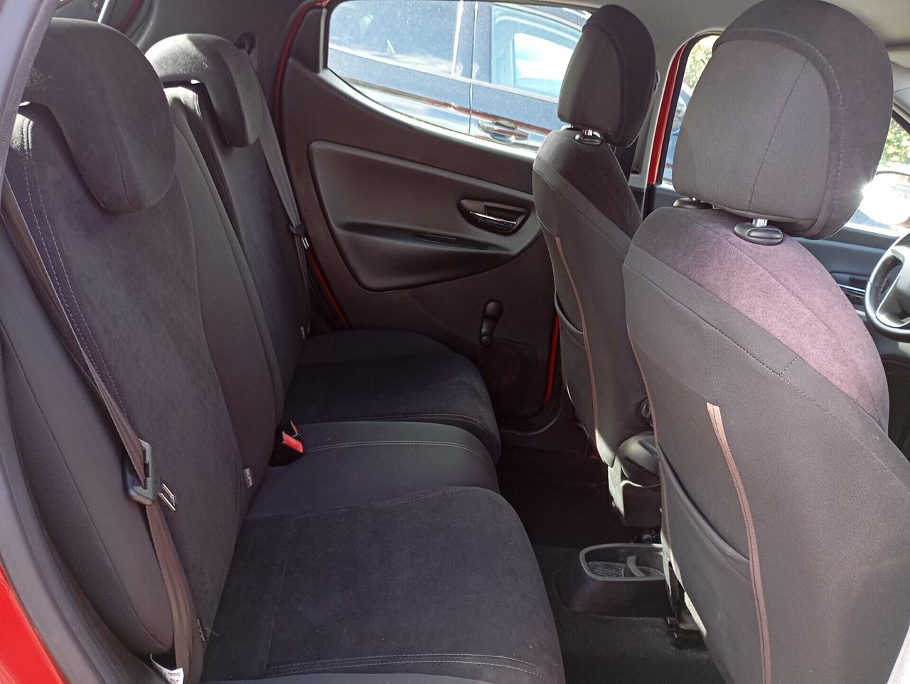 Lancia Ypsilon 5P 0.9 TwinAir 85CV Gold Aut.