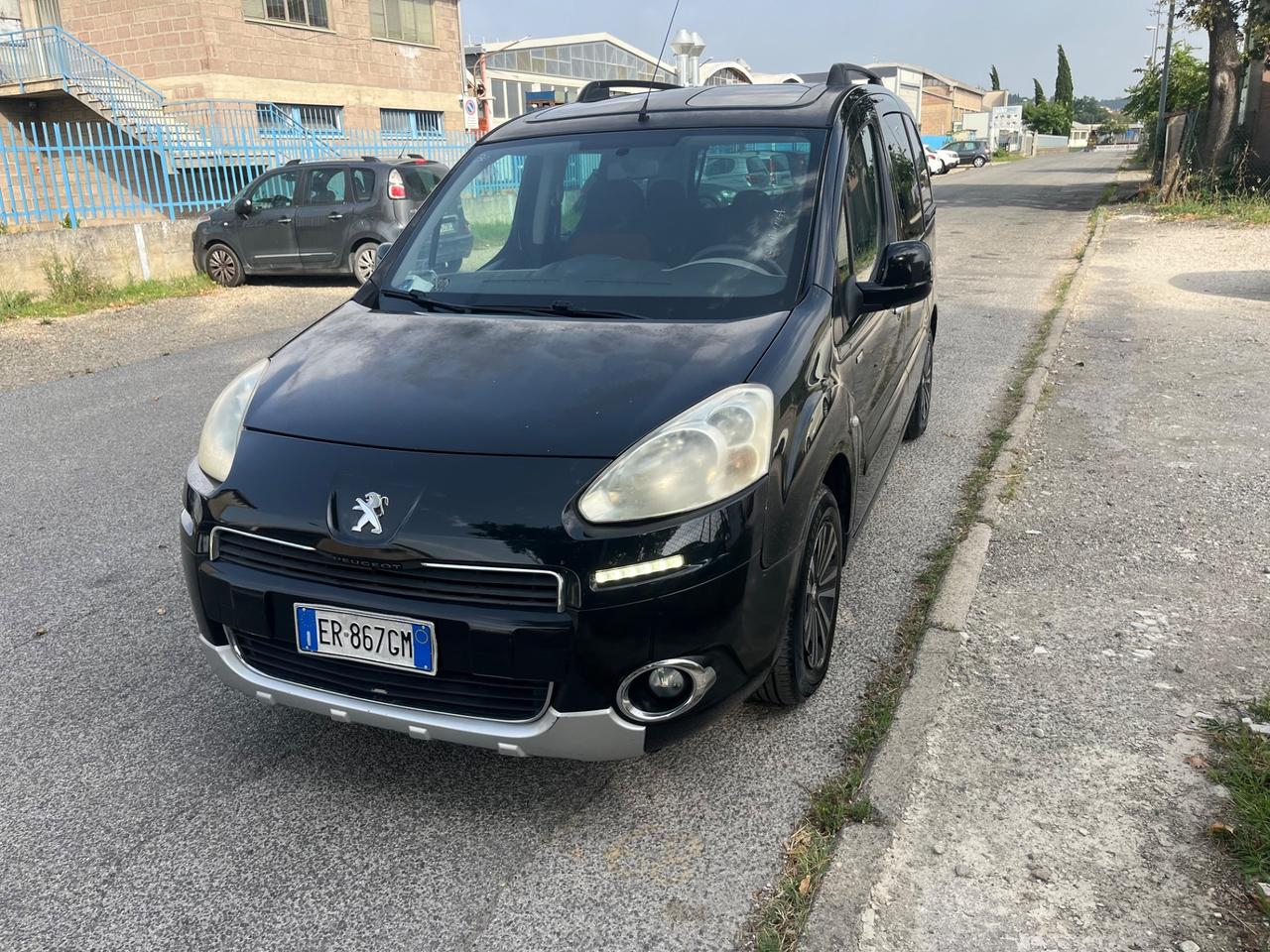 Peugeot Partner Tepee 1.6 HDi 92CV Outdoor 2013