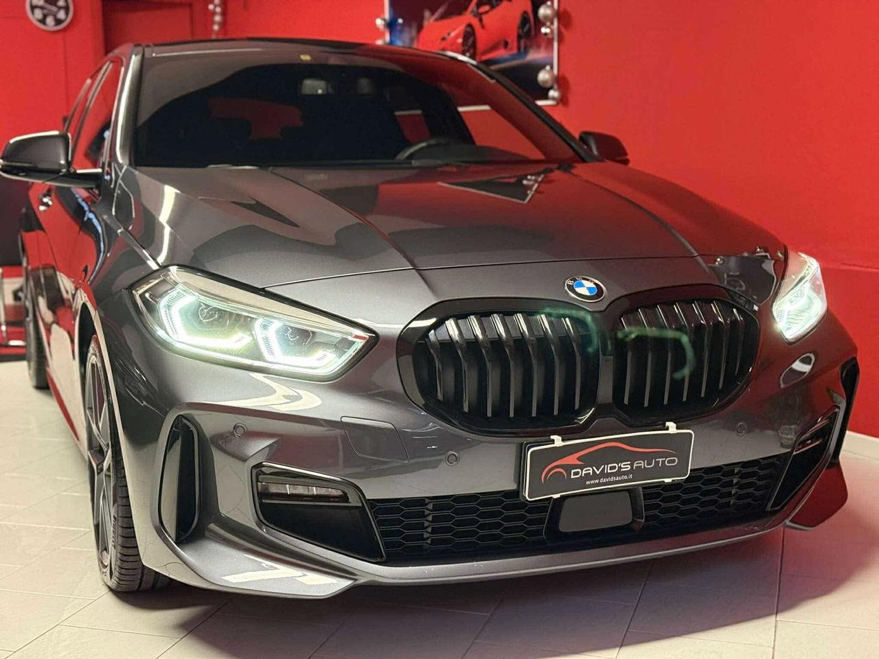 Bmw 118 118d 5p. Msport