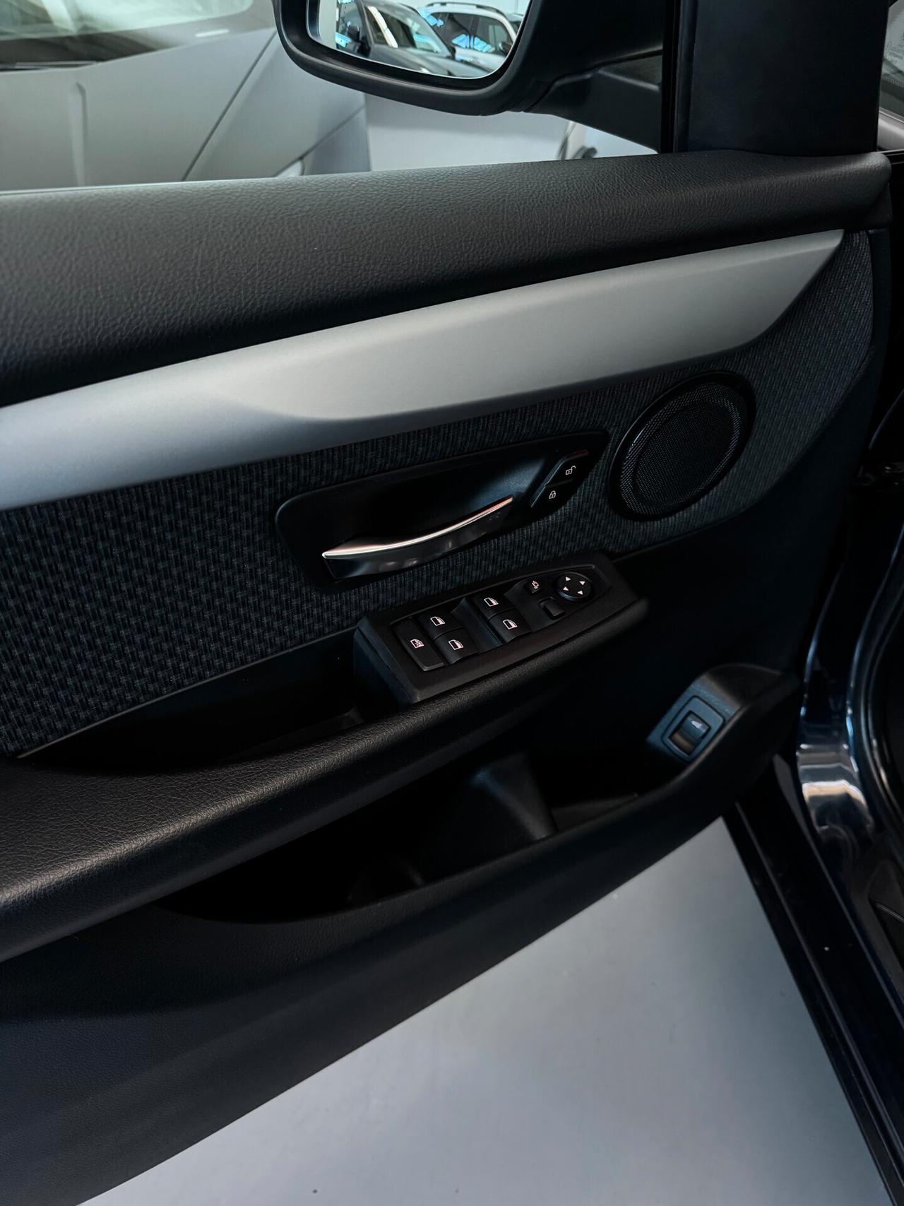 BMW 220 Gran Tourer Business 2.0cc 192cv 7 posti Navi Auto