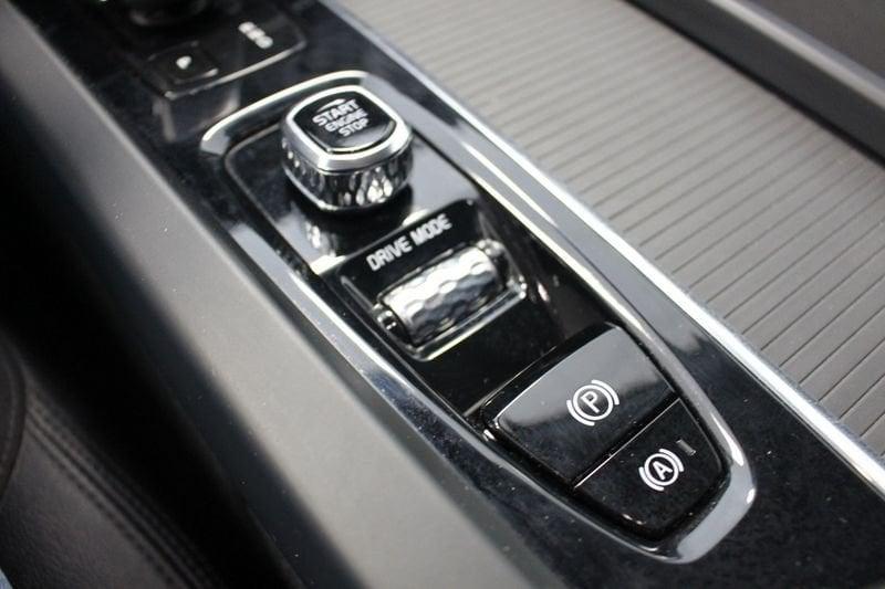 Volvo XC60 B4 (d) Geartronic Momentum Pro