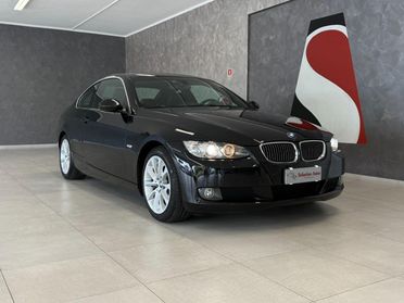 BMW 330 i cat Coupé Futura-UnicoProprietario-Uff Italia
