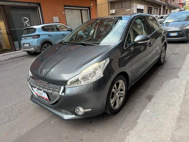 Peugeot 208 1.4 HDi 68 CV 5 porte Allure