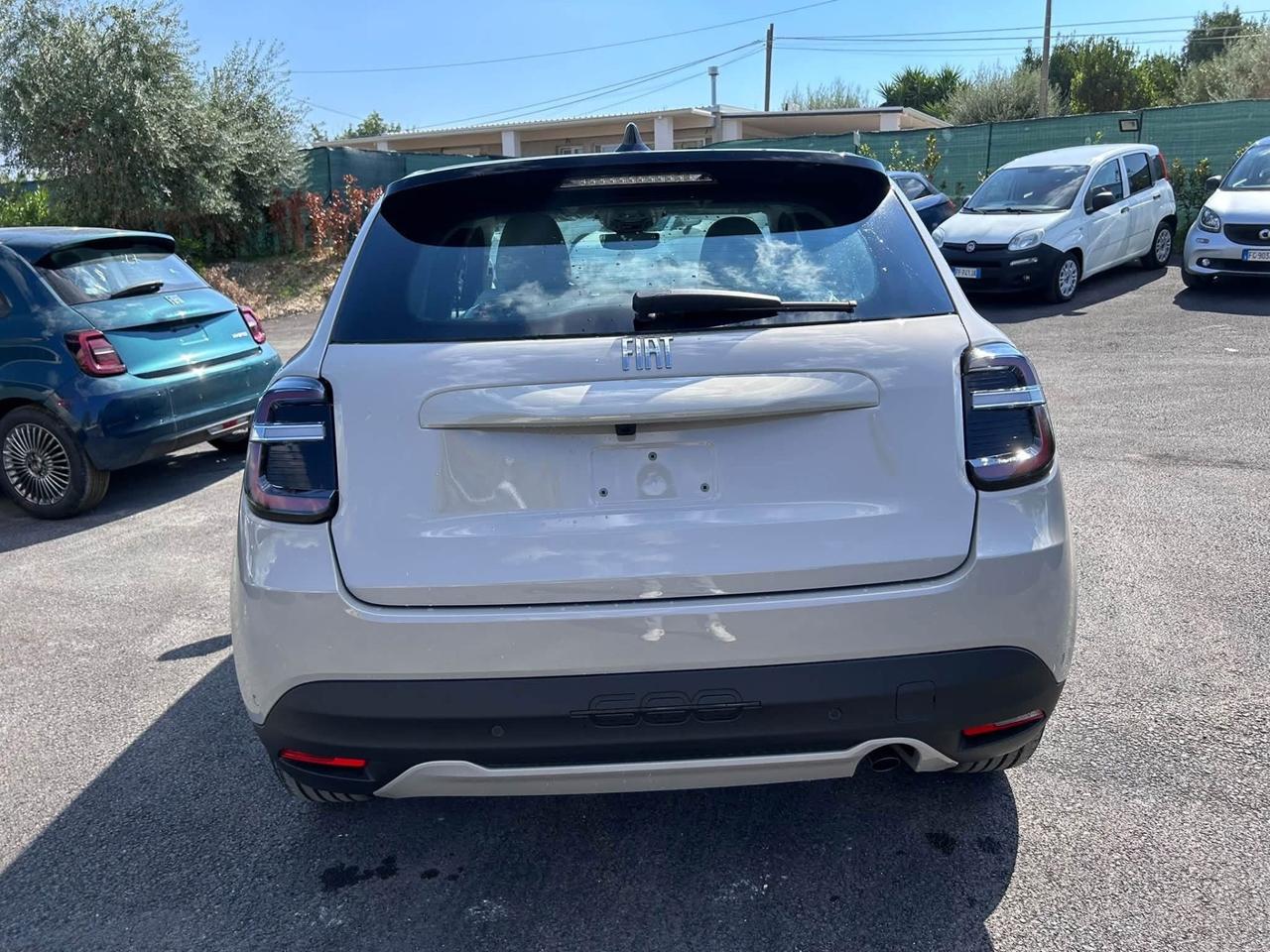 Fiat 600 Hybrid 110 CV DCT MHEV La Prima