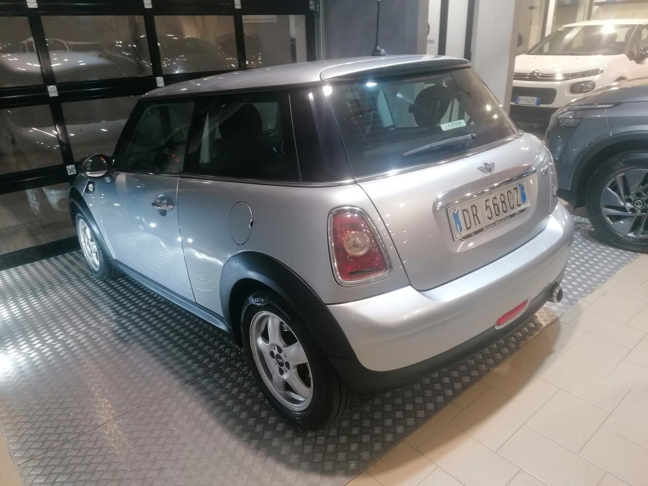 Mini 1.4 16V One Chili