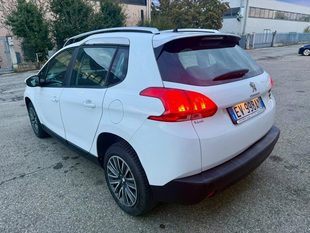 Peugeot 2008 1.6 e-HDi 2014 120.000km per neopatentati