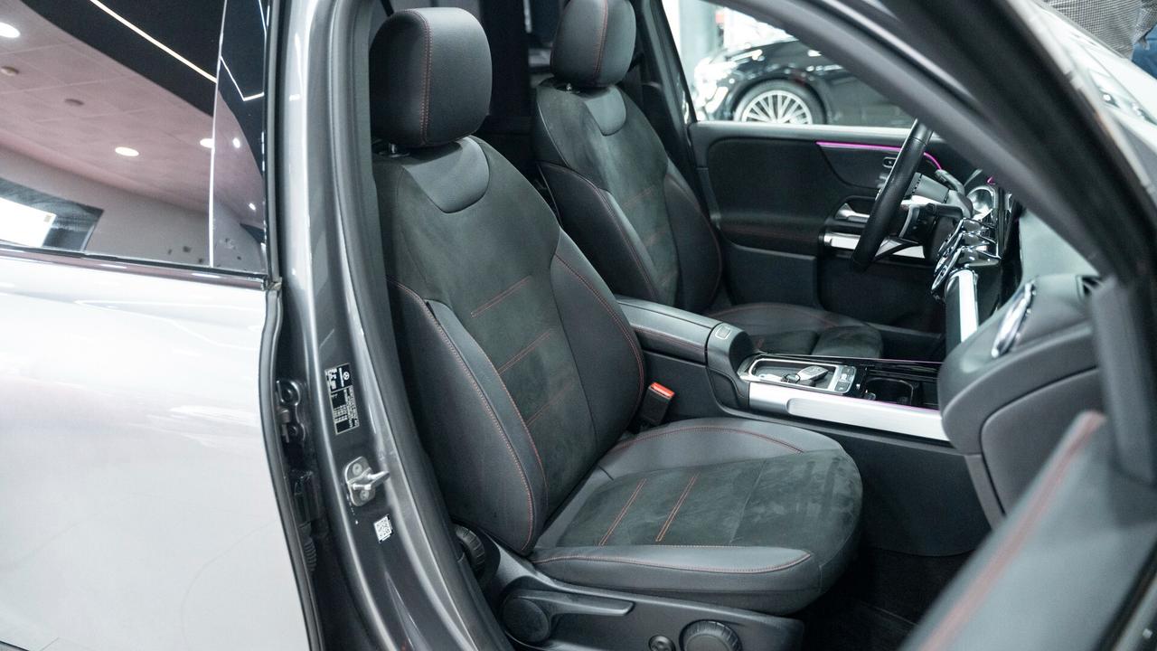 Mercedes-benz GLB 200 7 POSTI PREMIUM PLUS AMG TETTO LUCI XENO NAVI FULL