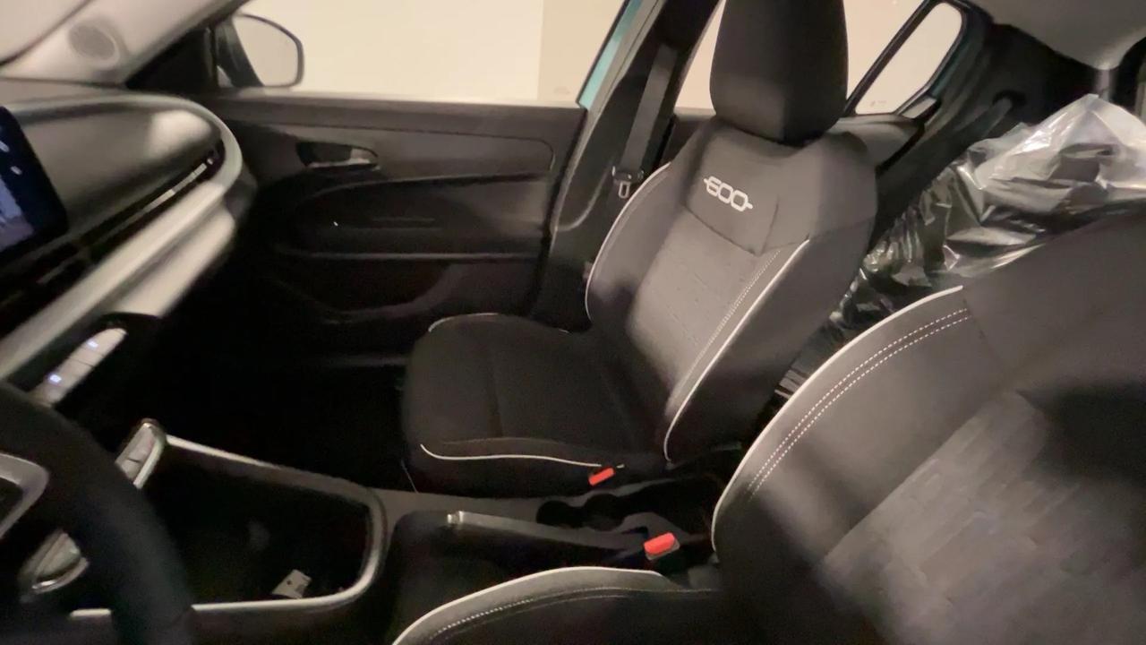 Fiat 600 Hybrid 100 CV DCT MHEV