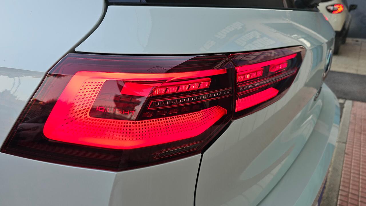 Volkswagen Golf GTI 2.0 245CV TSI DSG IQ LIGHT 19' LED PERLA