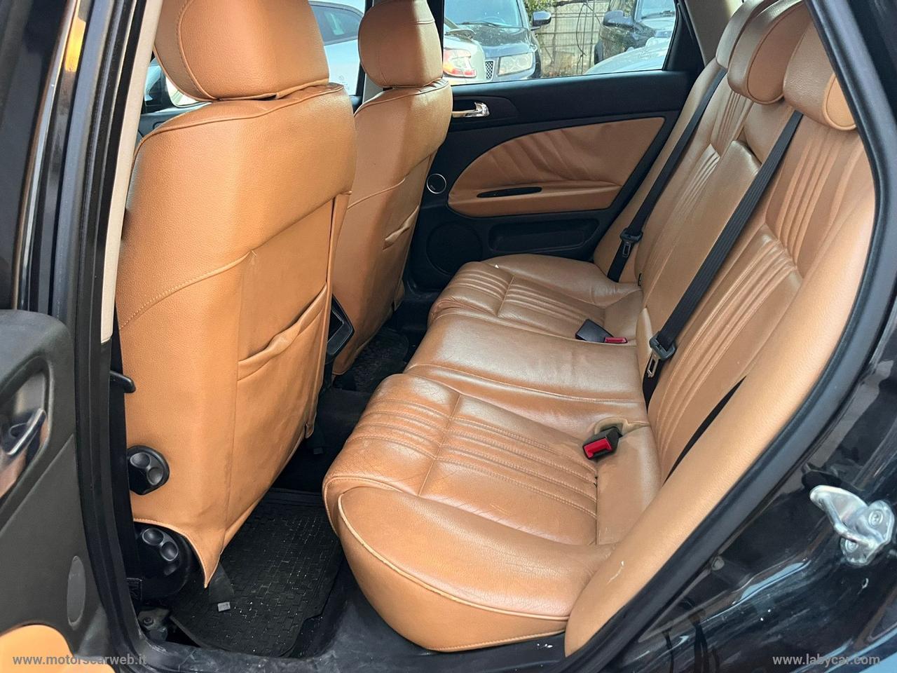 ALFA ROMEO 159 1.9 JTDm 16V SW Distinctive