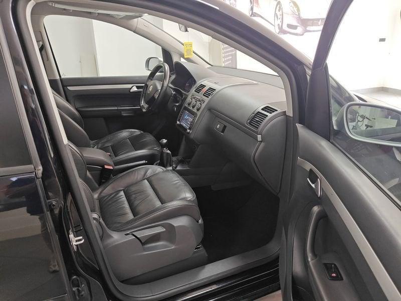 Volkswagen Touran Touran 2.0 tdi Highline 170cv dpf 7POSTI